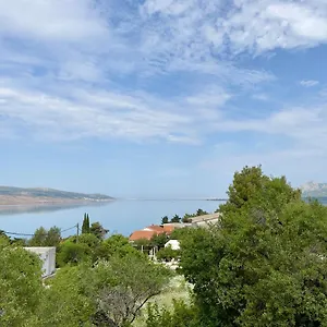  Apartment Matek Family & Croatia